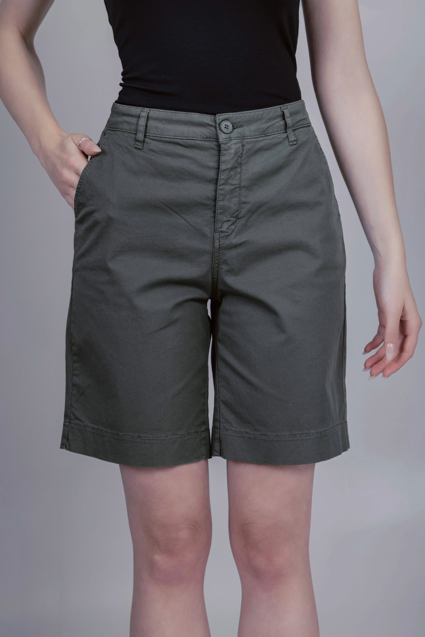 Ingrid Shorts Khaki Green