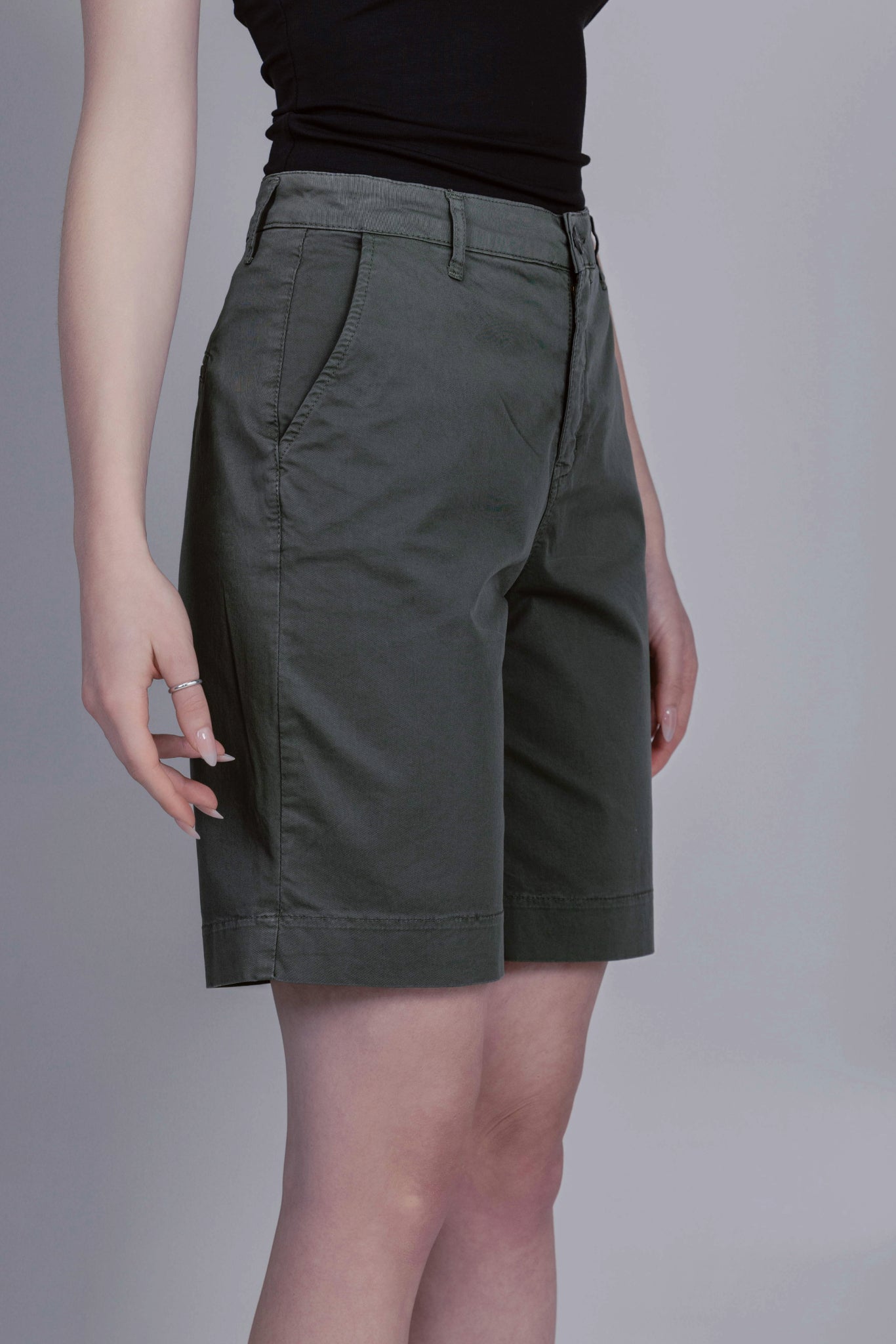 Ingrid Shorts Khaki Green